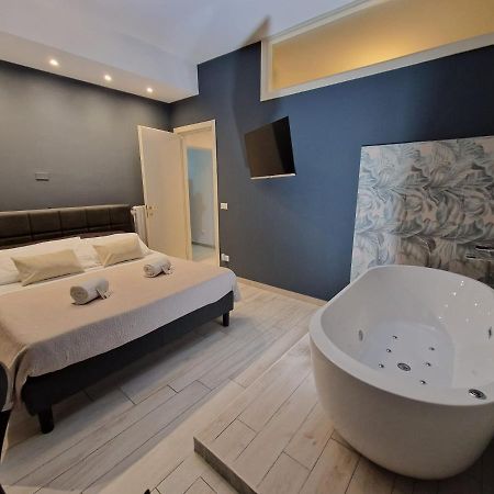 Apartments Amica Taranto Luaran gambar