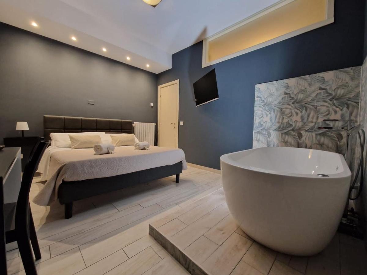 Apartments Amica Taranto Luaran gambar