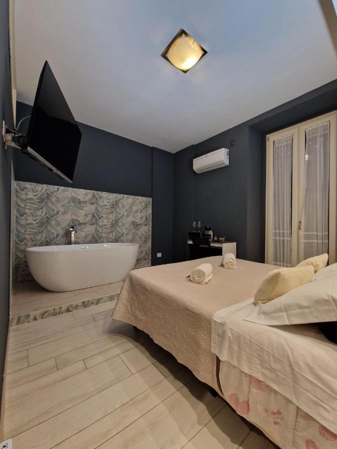 Apartments Amica Taranto Luaran gambar